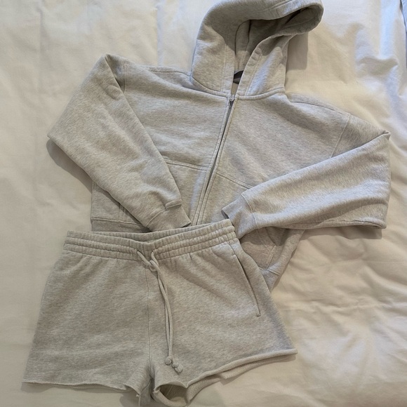 Aritzia TNA cozy fleece set - Picture 1 of 6